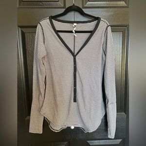 Lululemon Awesome Henley Long Sleeve Black White Stripe Size 12